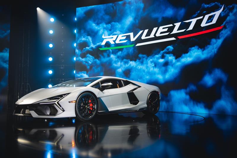 “FROM NOW ON: NEW LAMBORGHINI REVUELTO” ฉลองครบรอบ 60 ปี ออโตโมบิลิ ลัมโบร์กินี พร้อมเปิดตัว “LAMBORGHINI REVUELTO” ซูเปอร์สปอร์ตคาร์ปลั๊กอินไฮบริดเครื่องยนต์ V12 สมรรถนะสูงรุ่นแรกของแบรนด์