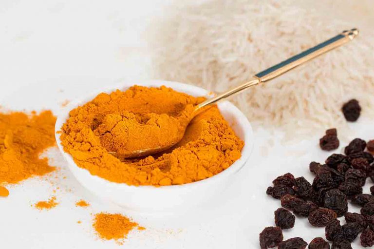 How to Use Turmeric for Acne Scars