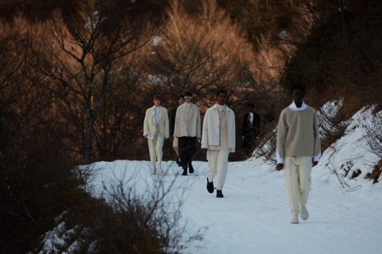 ZEGNA WINTER 22  A PATH WORTH TAKING  “เส้นทางการเดินทางอันแสนคุ้มค่า”