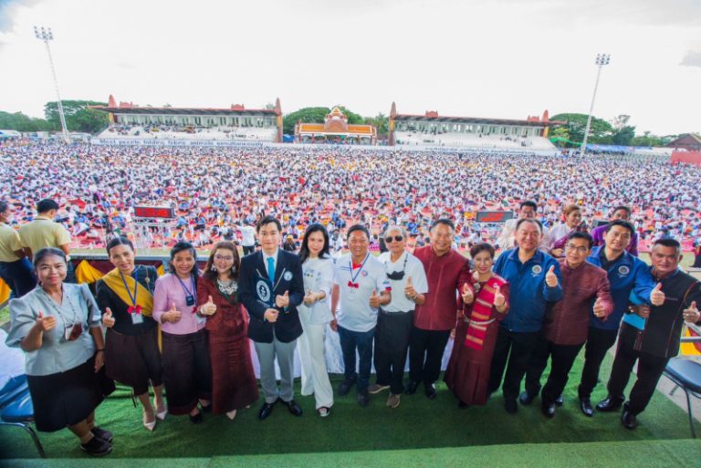 ททท. และจังหวัดสุรินทร์ ประกาศความสำเร็จลงบน Guinness World Record พับตุ๊กตาช้างด้วยผ้าพื้นเมืองสุรินทร์จำนวนมากที่สุดในโลก!