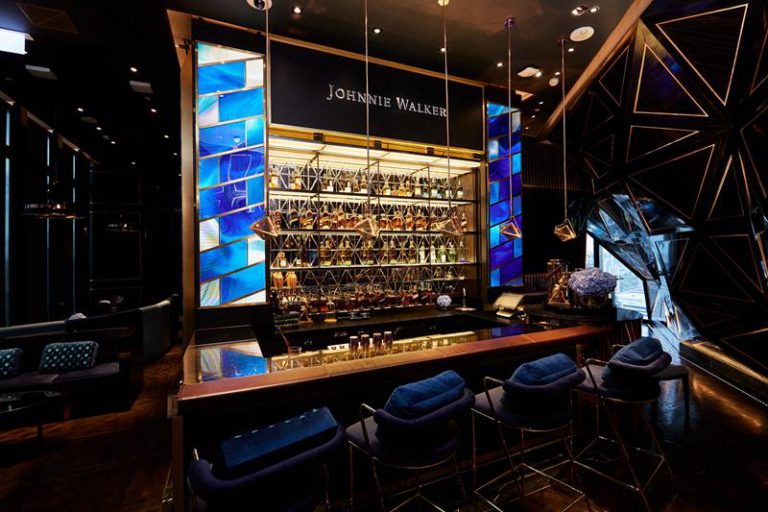 จอห์นนี่ วอล์กเกอร์ เปิดตัว “Johnnie Walker Depth of Blue Room” แฟล็กชิพสโตร์แห่งแรกในไทยและเอเชียตะวันออกเฉียงใต้ ณ โรงแรม พาร์คไฮแอท กรุงเทพฯ 