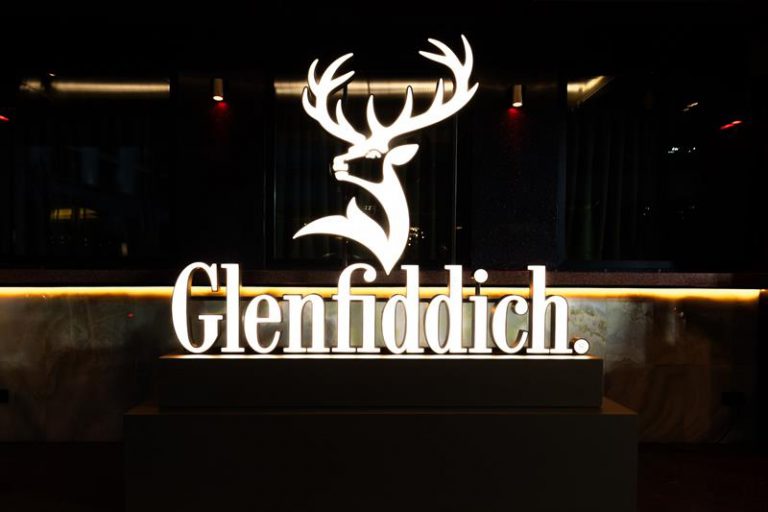 ชัช – ชัชวาล จันทโชติบุตร Leica Ambassador ประเทศไทย ถ่ายทอด Single Best Quality ของตัวเองไปกับ Glenfiddich ‘THE WHERE NEXT CLUB’