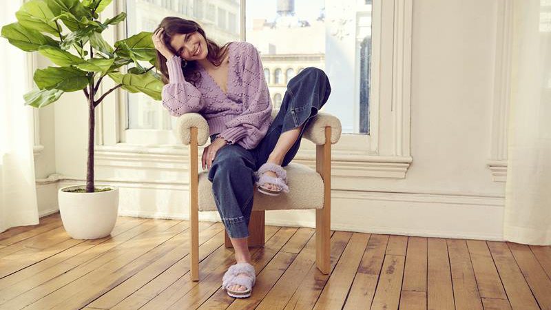 2023 BIRKENSTOCK ร่วมเฉลิมฉลองด้วยรองเท้ารุ่น Arizona Big Buckle Platform Fur และ Arizona Teddy Spilled Suede Leather