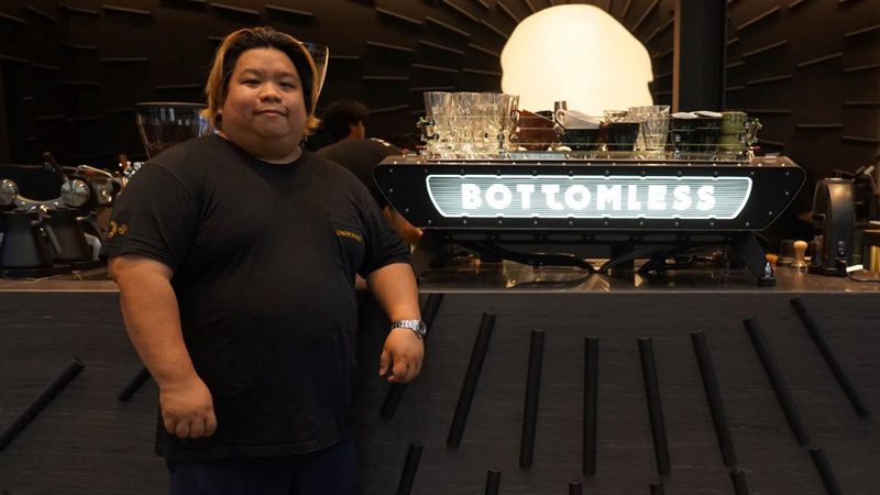 BOTTOMLESS เปลือยเสน่ห์คาเฟ่ใจกลางสุขุมวิท พร้อมไขเสน่ห์ ความสุขที่มากกว่ารสชาติ ของ “กาแฟ”