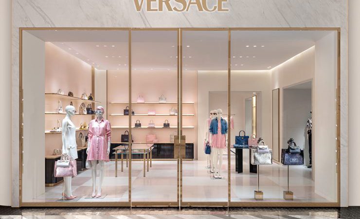 Versace (เวอร์ซาเช่) เปิดตัวบูติกโฉมใหม่ ณ ห้างสรรพสินค้าเซนทรัล ภูเก็ต ฟลอเรสต้า