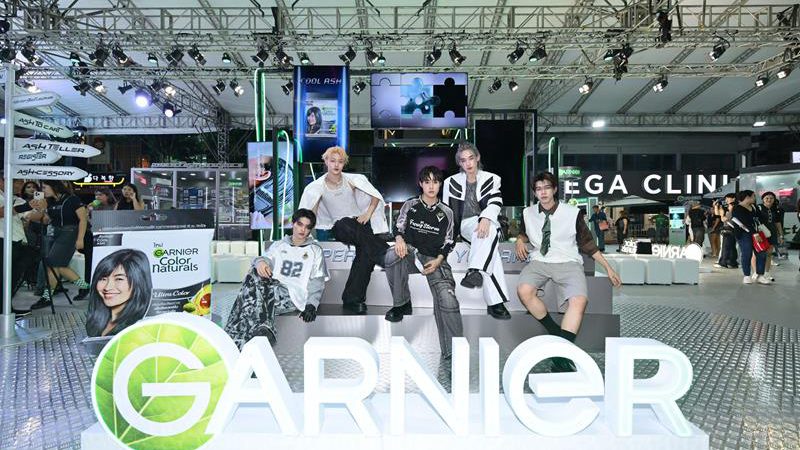 ‘เนเน่ พรนับพัน’ อวดสีผม Cool Ash สวยแบบตะโกน ด้วย Garnier Color Naturals พร้อมนำทีม Gen Z โชว์เดินแบบใจกลางสยามสแควร์