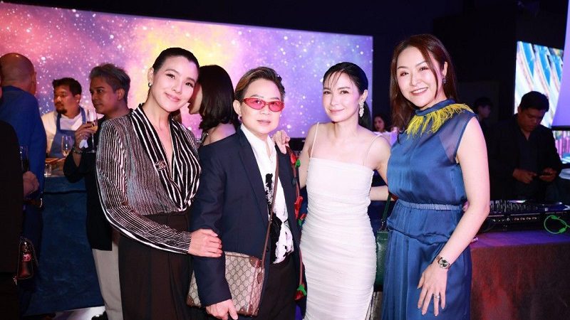 เซเลบคนดังแฟนพันธุ์แท้ เมอร์เซเดส-เบนซ์ ชวนเช็คอิน “ICONIC YOU” เดสทิเนชั่นสุดฮิปที่หลอมรวมช่วงเวลา ผู้คนและประสบการณ์สุดพิเศษที่ผสาน “ยนตรกรรม” และ “เสียงดนตรี” ไว้ด้วยกัน ในงาน “ICONIC YOU” – A HARMONY OF CAR & MUSIC ณ The Storeys ชั้น G One Bangkok