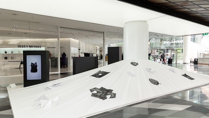132 5. ISSEY MIYAKE เปิดตัวอย่างเป็นทางการ พร้อมสัมผัสงานดีไซน์แห่งนวัตกรรม ผ่านอินสตอเลชันสุดพิเศษ “Landscape of Structures”
