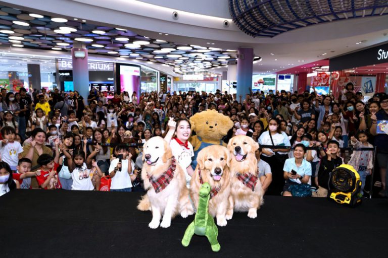 โรบินสันไลฟ์สไตล์ ออกทริปส่งต่อความสุขทั่วไทย กับ “จุ๊มเหม่ง โร้ดทริป” ขวัญใจโซเชียล ได้รับการตอบรับอย่างล้นหลาม ที่โรบินสันไลฟ์สไตล์ทั่วประเทศ