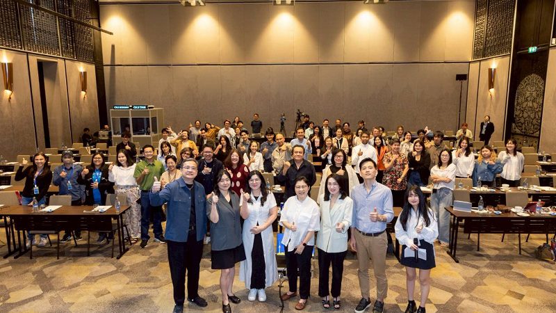 สมาคมนักเขียนบทละครโทรทัศน์ (TSA) จุดไฟเสริมศักยภาพนักเขียนบทไทย เชิญนักเขียนบทและโปรดิวเซอร์ระดับโลกแชร์ประสบการณ์ผ่านเวทีสัมมนา “Beyond Borders: Brininging Thai Scripts to the Global Stage” ภายใต้โครงการ “Writers’ Room 3 Gen Workshop”