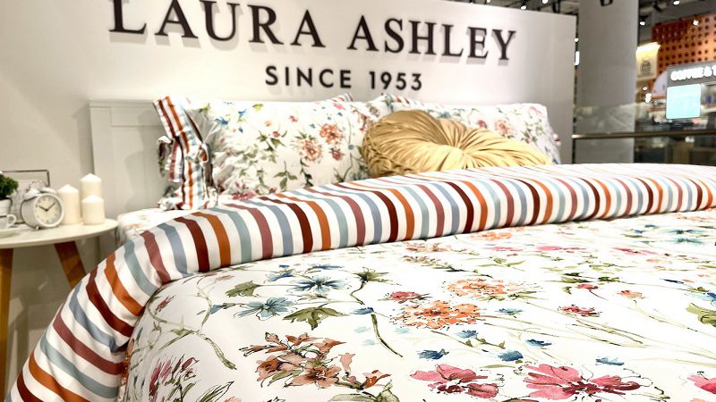 ลอร่า แอชลีย์ (Laura Ashley) เปิดตัวคอลเลกชันใหม่ “Timeless British Elegance : Vibrant Bloom Collection” พร้อมขยายช่องทางขายที่ สยามพารากอน และ ดิ เอ็มโพเรียม