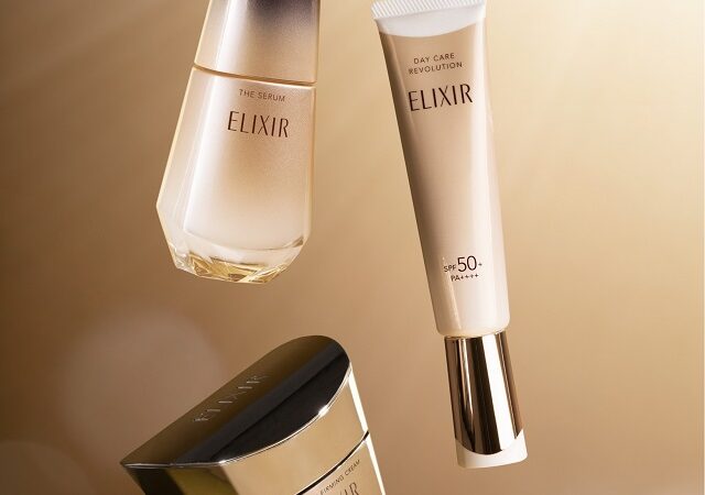 ELIXIR สกินแคร์อันดับ 1 จากประเทศญี่ปุ่น จับมือ Watsons ผนึกกำลังผู้นำด้านสุขภาพและความงาม แนะนำผลิตภัณฑ์ใหม่ ELIXIR Retinol Power Wrinkle Smoothing Cream ครีมลดเลือนริ้วรอยร่องลึก พร้อมฟื้นคืนคอลลาเจนให้ผิว