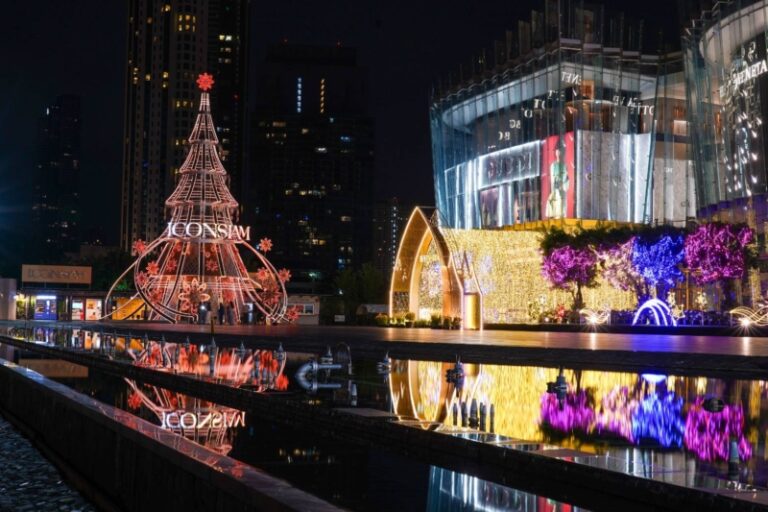 ไอคอนสยามจุดประกายความสุขปลายปี ด้วยมหัศจรรย์แสงสีสุดตระการตา “ICONSIAM Bangkok Illumination 2025: The Thaiconic Lighting Symphony”