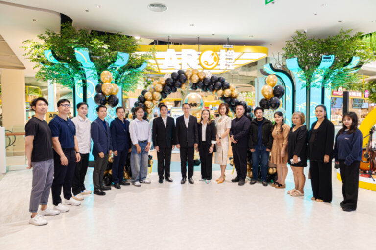 “อร่อยฮับ”  ฟู้ดคอร์ทบรรยากาศดี รวม 37 ร้านเด็ดทั่วไทยมาให้อิ่มอร่อย แวะเติมความสุขใด้ทุกช่วงเวลา บนชั้น 3 ฝั่งอีสต์ ศูนย์การค้าฟิวเจอร์พาร์ค