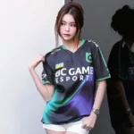 “เสื้อเจอร์ซีย์อีสปอร์ต” บุกฟีดครีเอเตอร์ไทย จากยูนิฟอร์มในเกม สู่ไอเทมสตรีทแวร์ที่เริ่มถูกหยิบมาใส่ในชีวิตประจำวัน