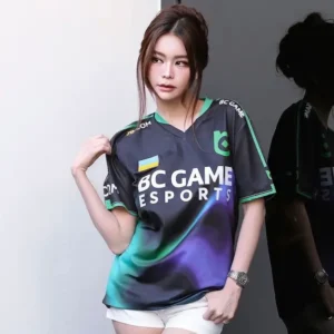 “เสื้อเจอร์ซีย์อีสปอร์ต” บุกฟีดครีเอเตอร์ไทย จากยูนิฟอร์มในเกม สู่ไอเทมสตรีทแวร์ที่เริ่มถูกหยิบมาใส่ในชีวิตประจำวัน
