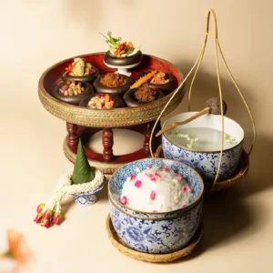 สัมผัสเสน่ห์ฤดูร้อนแบบไทย กับ “ข้าวแช่” เมนูคลายร้อนสุดประณีต ตลอดเดือน ที่ ห้องอาหาร ซาวิโอ โรงแรม ชาเทรียม แกรนด์ กรุงเทพฯ