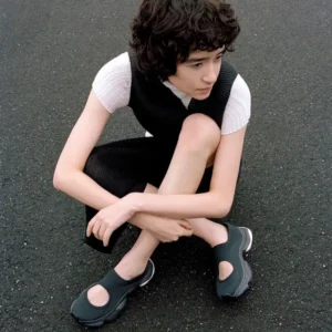 Camper จับมือ Issey Miyake เปิดตัว Karst Finch