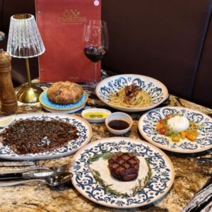 Ox & Embers ร้านสเต็กบรรยากาศหรู พร้อม Wine Cellar และดนตรีสด ใจกลางสุขุมวิท 20