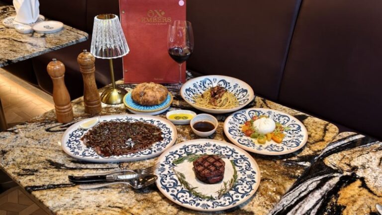 Ox & Embers ร้านสเต็กบรรยากาศหรู พร้อม Wine Cellar และดนตรีสด ใจกลางสุขุมวิท 20