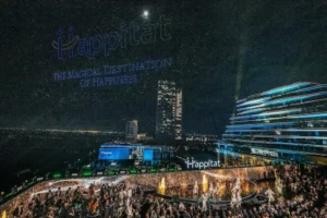 ประวัติศาสตร์หน้าใหม่! Happitat ฉลองเปิดตัวสุดตระการตา เนรมิตผืนดินจรดผืนฟ้ากว่า 2 แสนตารางเมตร พร้อมโชว์โดรน 2,222 ลำ ทุบสถิติประเทศไทย “โจว อี้หราน” นำทัพศิลปินกว่า 100 ชีวิต ร่วมสร้าง Festival of Happiness ปรากฏการณ์แห่งความสุข