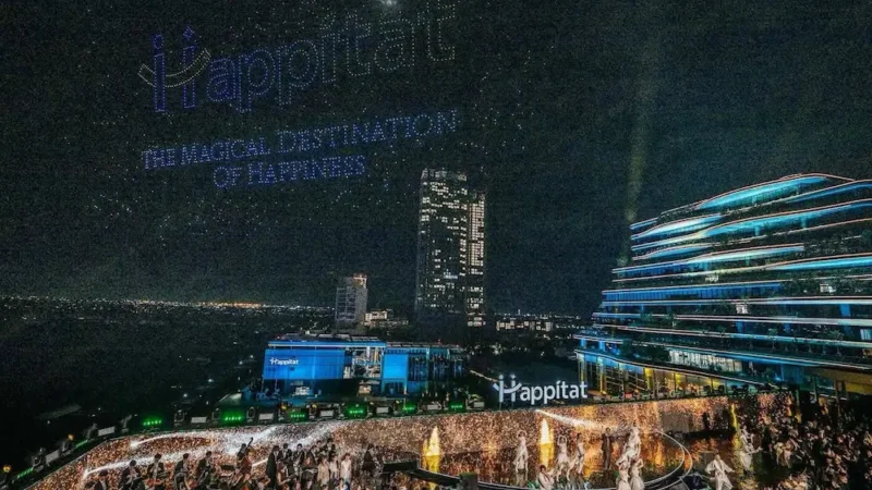 ประวัติศาสตร์หน้าใหม่! Happitat ฉลองเปิดตัวสุดตระการตา เนรมิตผืนดินจรดผืนฟ้ากว่า 2 แสนตารางเมตร พร้อมโชว์โดรน 2,222 ลำ ทุบสถิติประเทศไทย “โจว อี้หราน” นำทัพศิลปินกว่า 100 ชีวิต ร่วมสร้าง Festival of Happiness ปรากฏการณ์แห่งความสุข