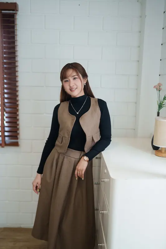 เก่งครบเครื่อง “สอง- ฐิติรัตน์” เจ้าของเพลง “รักเจ้าเอย” กับอีกหนึ่งบทบาทของการเป็นอาจารย์สอนเทรดหุ้น